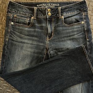 American Eagle Artist Crop Jeans Dark Wash